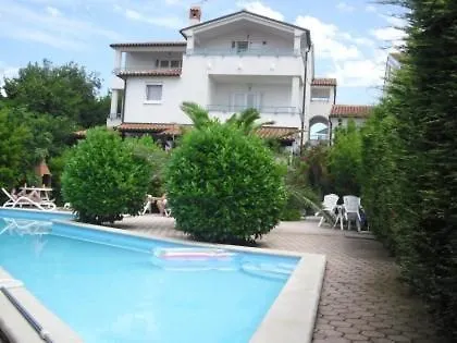 Astella 4 With Balcony And Pool Apartment Pjescana Uvala